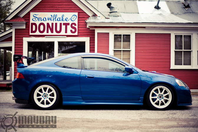 This Dc5 is looking good Even though its an Acura Rsx it would fit in well 