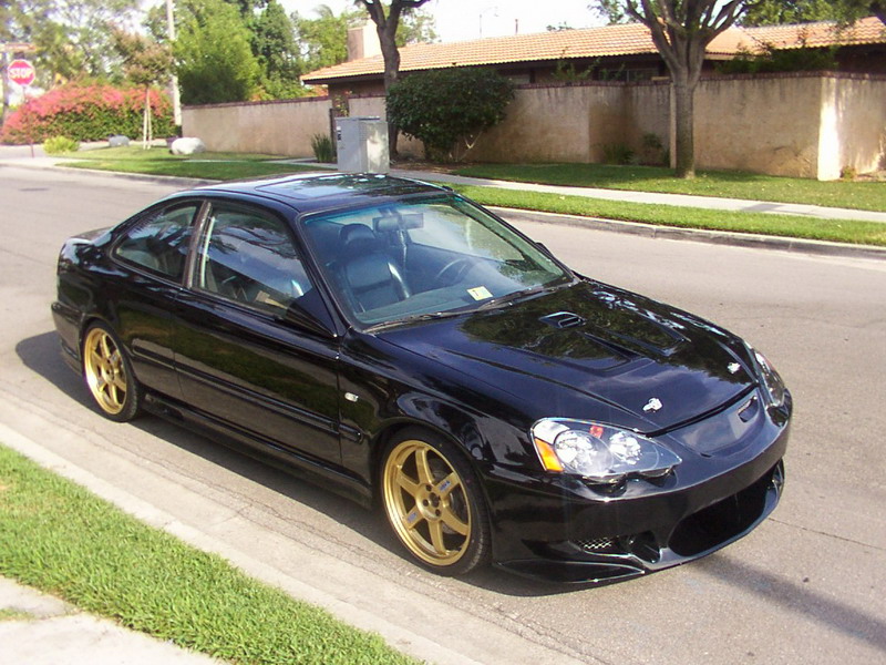 DC5 front on an em coupe is kind of crazy