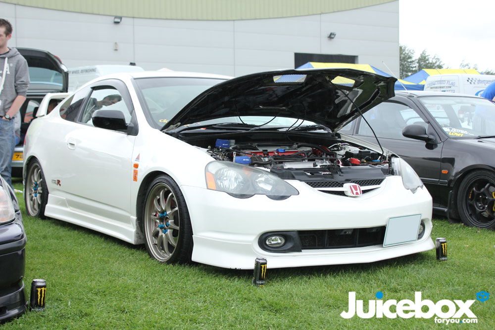 DC5 keeps getting better check these CE28N's with rays nuts slammed to